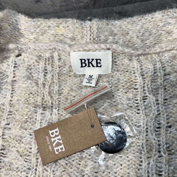 Cardigan - Picture 2 of 4